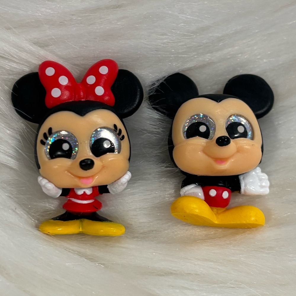 Disney Mickey and Minnie Mouse Glittery Figurine Set - Red, Yellow, Black